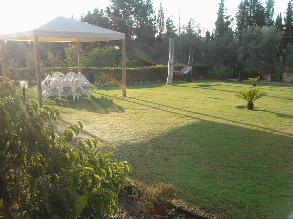 Al Sole Di Pula Bed & Breakfast エクステリア 写真