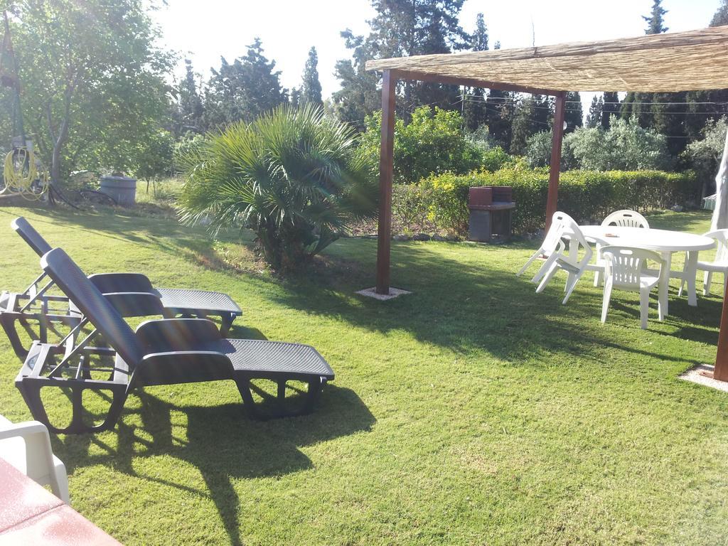 Al Sole Di Pula Bed & Breakfast エクステリア 写真