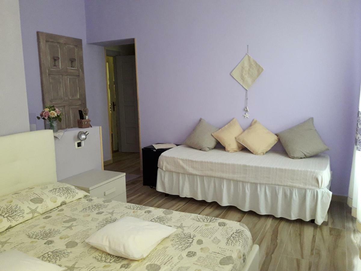 Al Sole Di Pula Bed & Breakfast エクステリア 写真