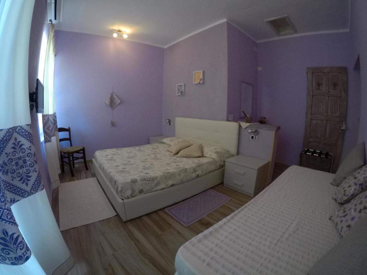Al Sole Di Pula Bed & Breakfast エクステリア 写真