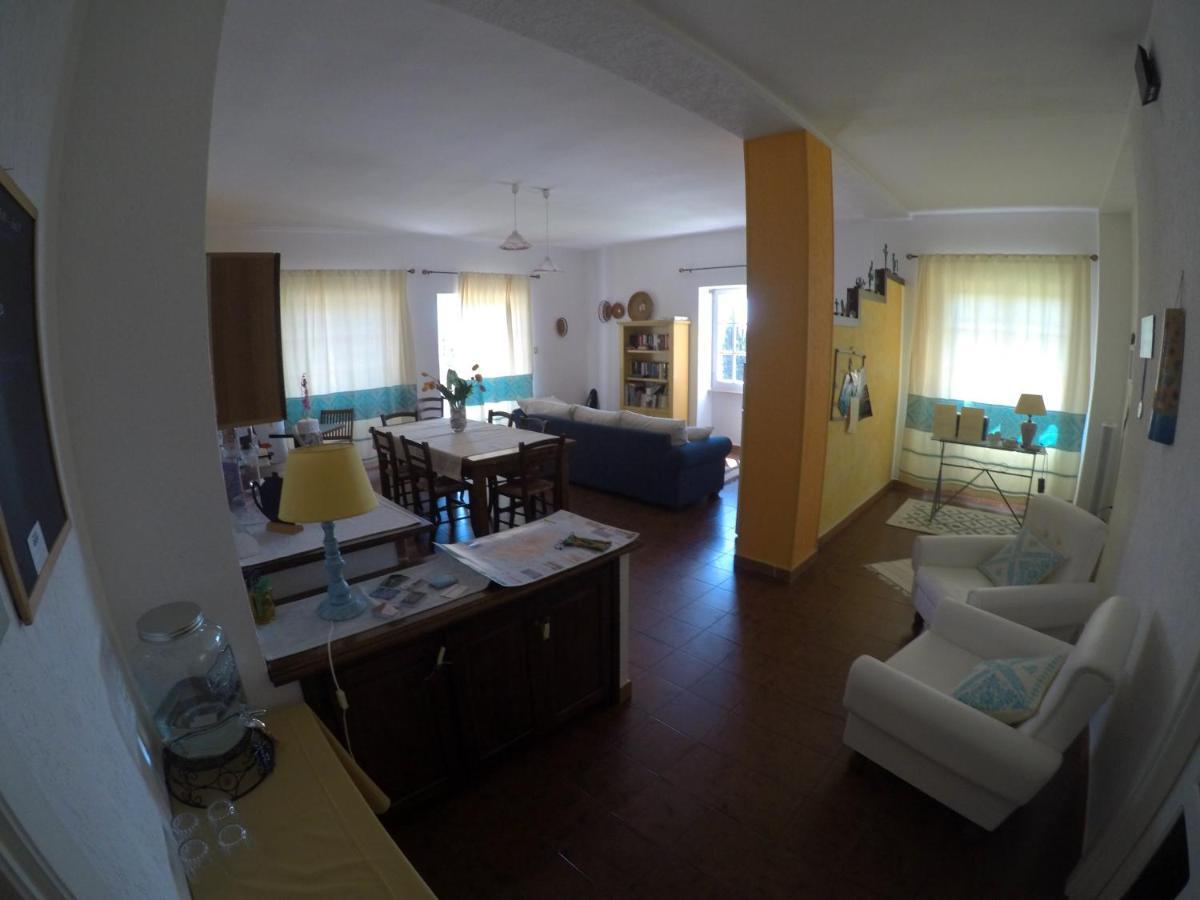 Al Sole Di Pula Bed & Breakfast エクステリア 写真