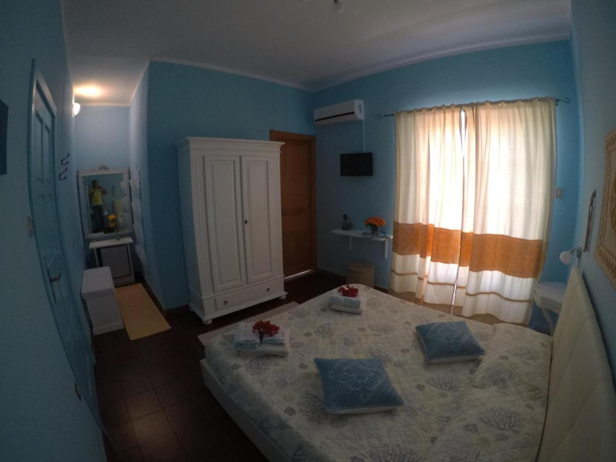 Al Sole Di Pula Bed & Breakfast エクステリア 写真